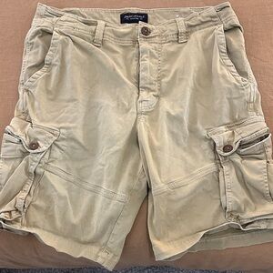 American Eagle Outfitters Men's Tan Cargo Shorts